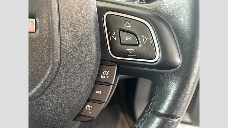 2018 認定中古車 Land Rover Range Rover Evoque Indus Silver 2.0 litre i4P​ SE
