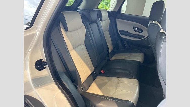 2017 認定中古車 Land Rover Range Rover Evoque Fuji White 2.0 litre Si4 Petrol SE