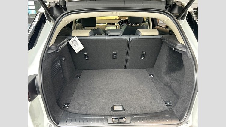 2017 認定中古車 Land Rover Range Rover Evoque Fuji White 2.0 litre Si4 Petrol SE