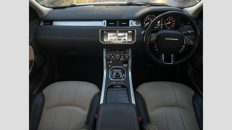 2017 認定中古車 Land Rover Range Rover Evoque Fuji White 2.0 litre Si4 Petrol SE