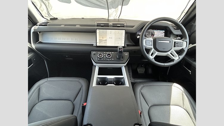 2024 認定中古車 Land Rover Defender 110 フジホワイト D350 ディーゼルマイルドハイブリッド S