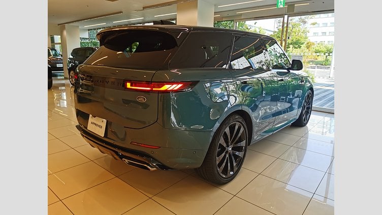 2023 認定中古車 Land Rover Range Rover Sport ジオラグリーン 3.0リッター6気筒400PSターボチャージドガソリンMHEV（オートマチック） FIRST EDITION