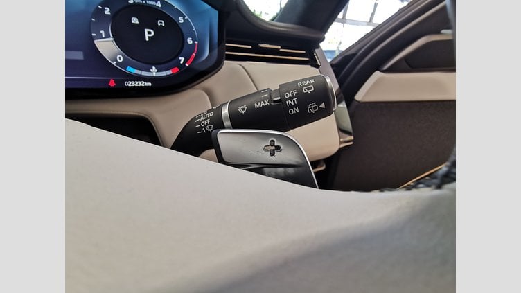2023 認定中古車 Land Rover Range Rover Sport ジオラグリーン 3.0リッター6気筒400PSターボチャージドガソリンMHEV（オートマチック） FIRST EDITION