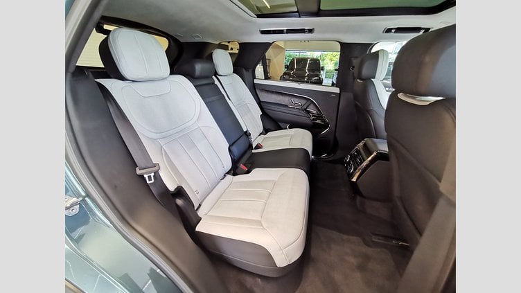 2023 認定中古車 Land Rover Range Rover Sport ジオラグリーン 3.0リッター6気筒400PSターボチャージドガソリンMHEV（オートマチック） FIRST EDITION