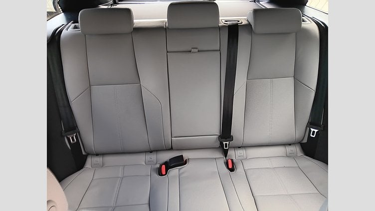2025 SKLADOVÉ VOZIDLÁ Land Rover Range Rover Velar Charente Grey 2.0D 200PS D200 MHEV Dynamic SE AWD Auto - GRAPHITE EDITION 