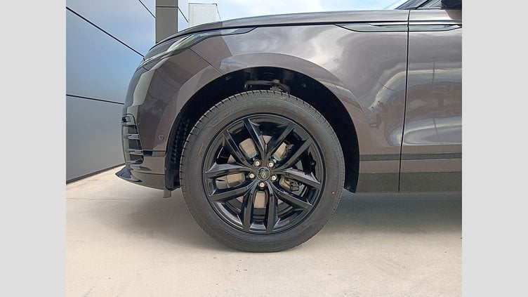 2025 SKLADOVÉ VOZIDLÁ Land Rover Range Rover Velar Charente Grey 2.0D 200PS D200 MHEV Dynamic SE AWD Auto - GRAPHITE EDITION 