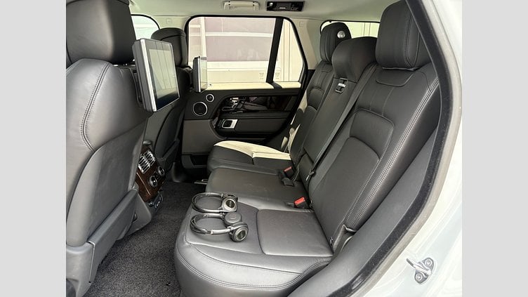 2019 認定中古車 Land Rover Range Rover ユーロンホワイト 3.0リッターTDV6ディーゼル（258 PS） スタンダードホイールベース VOGUE