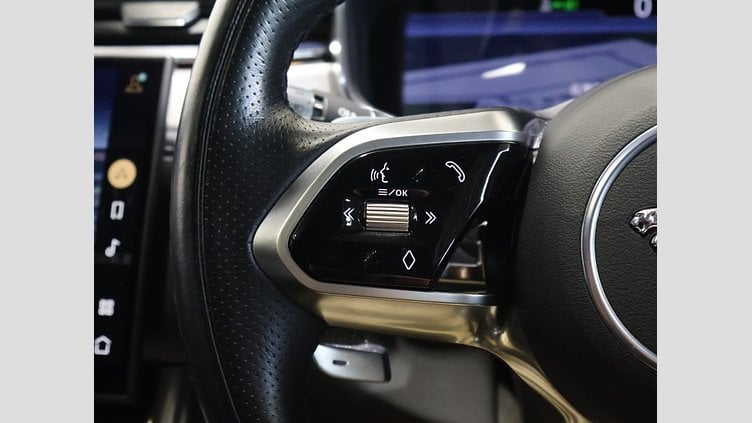 2020 認定中古車 Jaguar XF ブルーファイアブルー P300 AWD（オートマチック） SALOON R-DYNAMIC SE