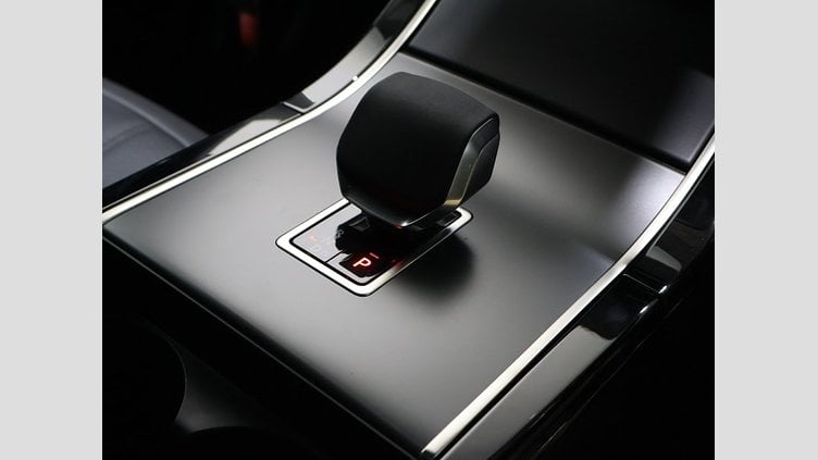 2024 認定中古車 Land Rover Range Rover Evoque フジホワイト プラグインハイブリッド（ガソリン） Standard Wheelbase DYNAMIC HSE