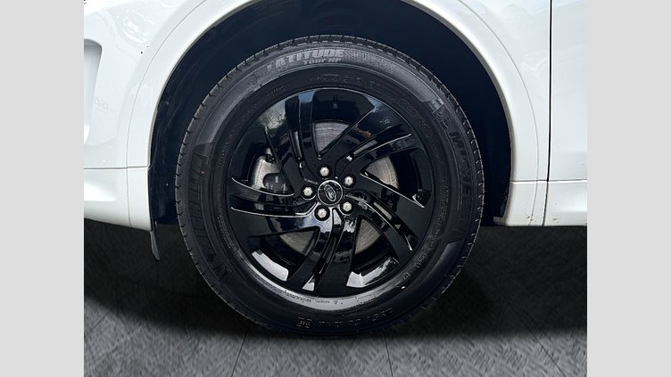 2024 Approved Land Rover Discovery Sport Fuji White D200 Diesel MHEV Standardowy rozstaw osi S