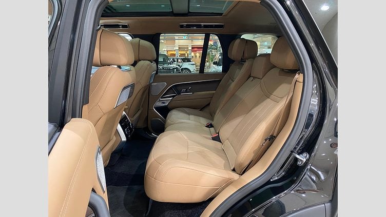 2024 認定中古車 Land Rover Range Rover サントリーニブラック D300 AWD MHEV（AT） スタンダードホイールベース Autobiography