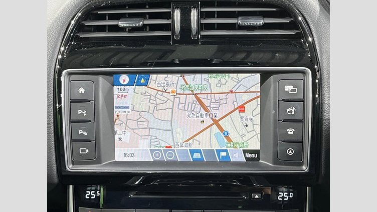 2015 認定中古車 Jaguar XE Yulong White 2WD プレステージ