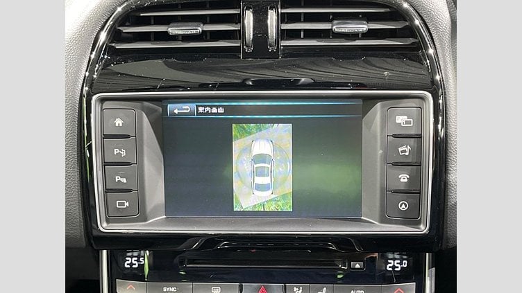 2015 認定中古車 Jaguar XE Yulong White 2WD プレステージ