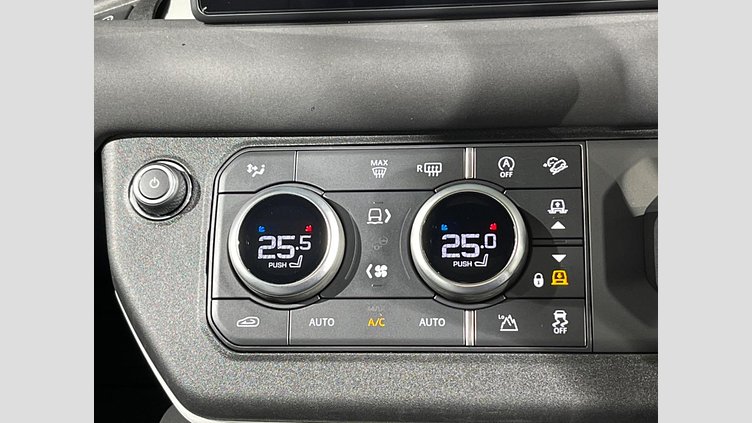 2023 認定中古車 Land Rover Defender 110 フジホワイト D300 AWD（AT） S