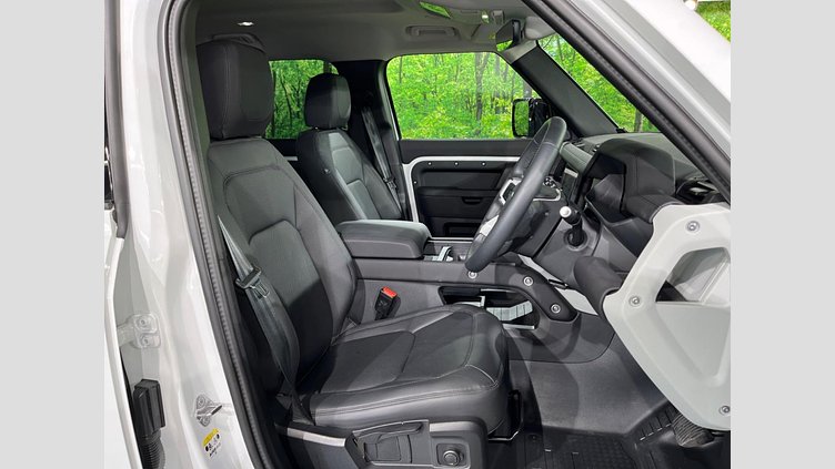 2023 認定中古車 Land Rover Defender 110 フジホワイト D300 AWD（AT） S