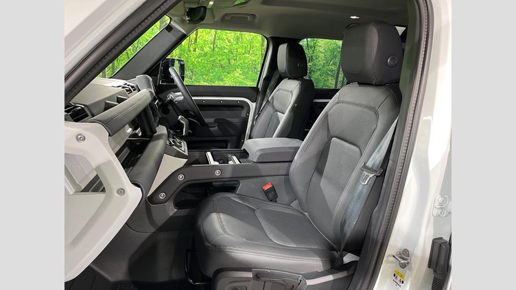 2023 認定中古車 Land Rover Defender 110 フジホワイト D300 AWD（AT） S