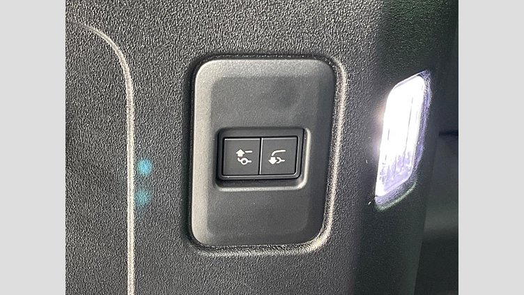 2023 認定中古車 Land Rover Defender 110 フジホワイト D300 AWD（AT） S