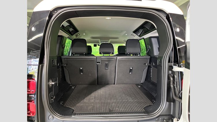 2023 認定中古車 Land Rover Defender 110 フジホワイト D300 AWD（AT） S