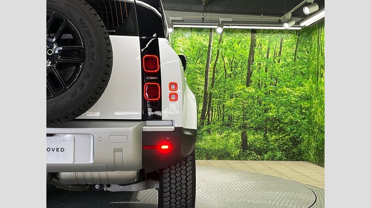 2023 認定中古車 Land Rover Defender 110 フジホワイト D300 AWD（AT） S