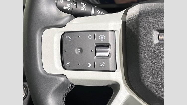 2023 認定中古車 Land Rover Defender 110 フジホワイト D300 AWD（AT） S