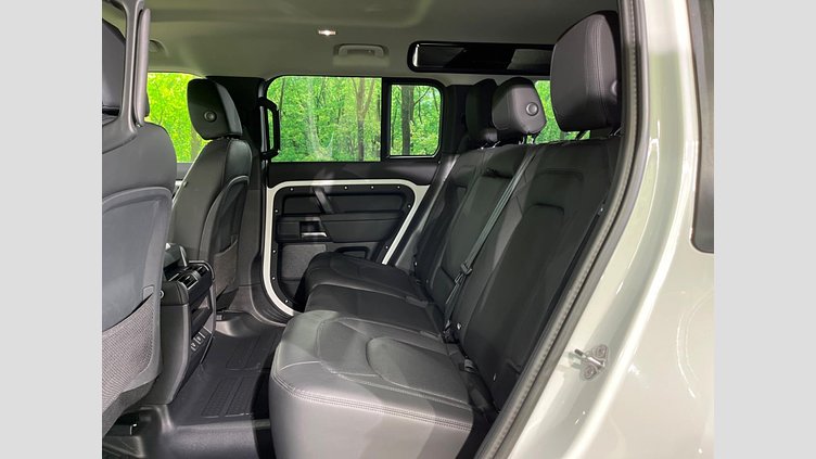 2023 認定中古車 Land Rover Defender 110 フジホワイト D300 AWD（AT） S