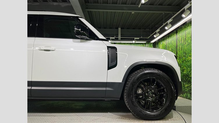 2023 認定中古車 Land Rover Defender 110 フジホワイト D300 AWD（AT） S