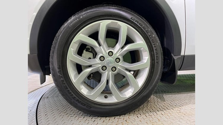 2015 認定中古車 Land Rover Discovery Sport Yulong White 2.0 litre Si4 Petrol HSE