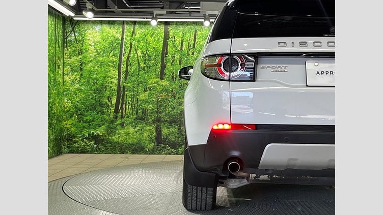 2015 認定中古車 Land Rover Discovery Sport Yulong White 2.0 litre Si4 Petrol HSE