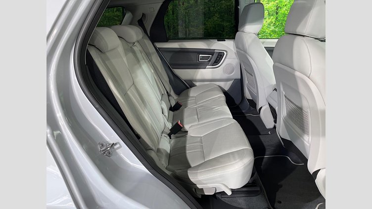 2015 認定中古車 Land Rover Discovery Sport Yulong White 2.0 litre Si4 Petrol HSE