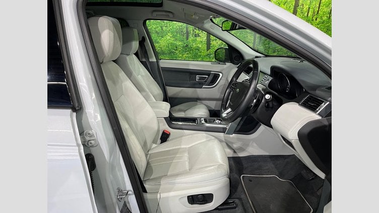 2015 認定中古車 Land Rover Discovery Sport Yulong White 2.0 litre Si4 Petrol HSE