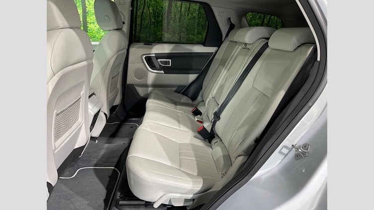 2015 認定中古車 Land Rover Discovery Sport Yulong White 2.0 litre Si4 Petrol HSE
