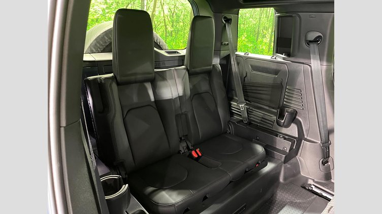 2023 認定中古車 Land Rover Defender 110 タスマンブルー D300 AWD（AT） X-DYNAMIC SE