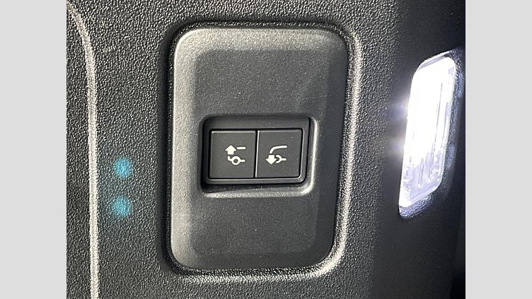 2023 認定中古車 Land Rover Defender 110 タスマンブルー D300 AWD（AT） X-DYNAMIC SE