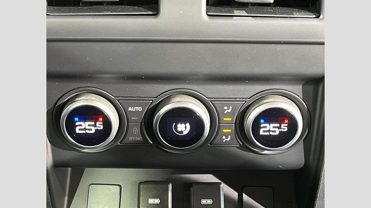 2023 認定中古車 Land Rover Defender 110 タスマンブルー D300 AWD（AT） X-DYNAMIC SE