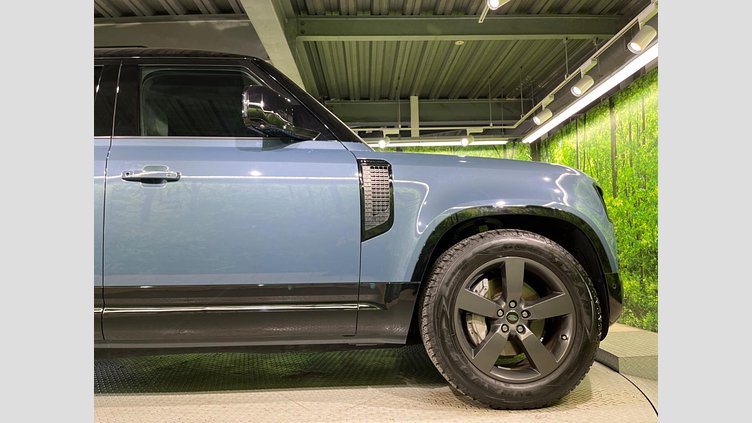 2023 認定中古車 Land Rover Defender 110 タスマンブルー D300 AWD（AT） X-DYNAMIC SE