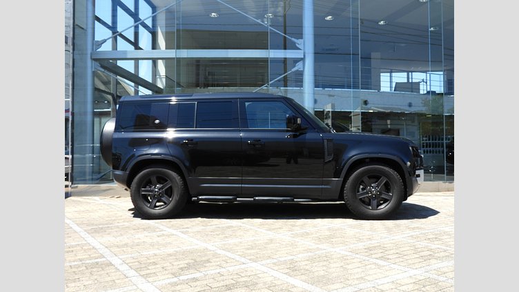 2022 認定中古車 Land Rover Defender 110 サントリーニブラック P300 AWD（AT） ベースグレード
