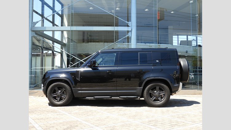 2022 認定中古車 Land Rover Defender 110 サントリーニブラック P300 AWD（AT） ベースグレード
