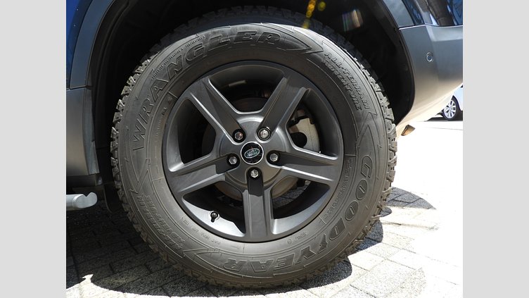 2022 認定中古車 Land Rover Defender 110 サントリーニブラック P300 AWD（AT） ベースグレード