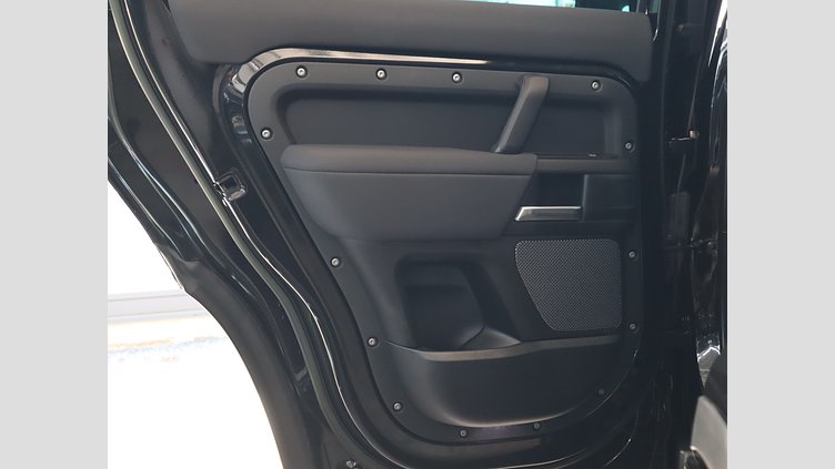 2022 認定中古車 Land Rover Defender 110 サントリーニブラック P300 AWD（AT） ベースグレード