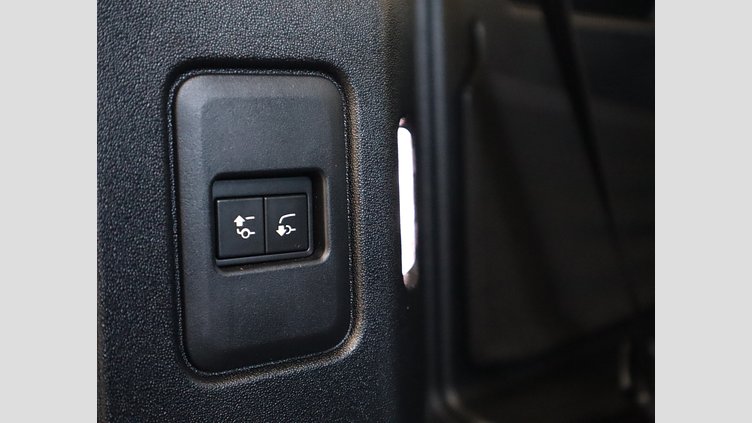 2022 認定中古車 Land Rover Defender 110 サントリーニブラック P300 AWD（AT） ベースグレード