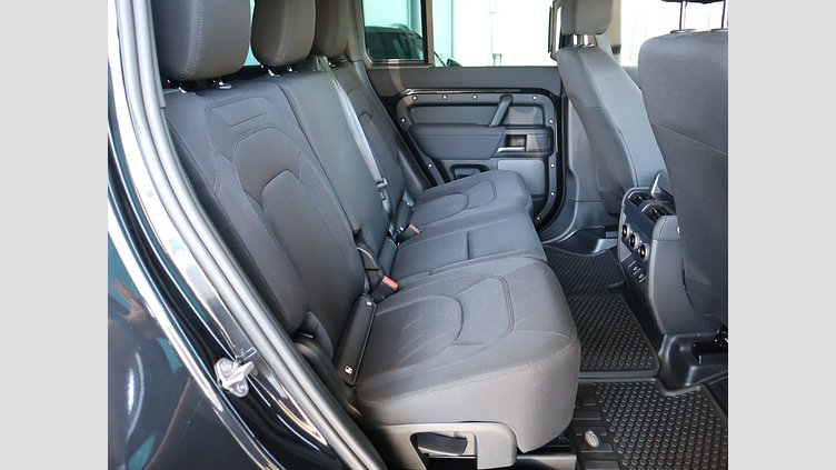 2022 認定中古車 Land Rover Defender 110 サントリーニブラック P300 AWD（AT） ベースグレード