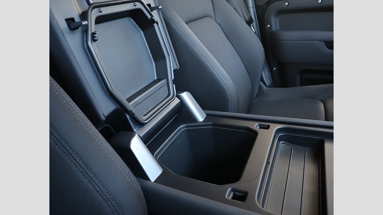 2022 認定中古車 Land Rover Defender 110 サントリーニブラック P300 AWD（AT） ベースグレード