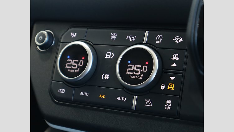 2022 認定中古車 Land Rover Defender 110 サントリーニブラック P300 AWD（AT） ベースグレード