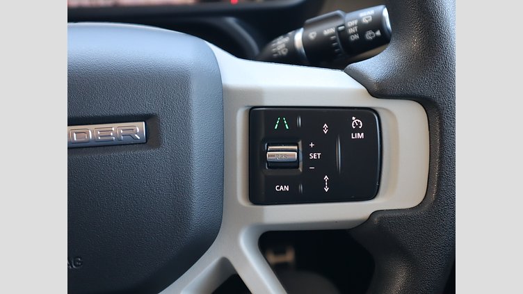 2022 認定中古車 Land Rover Defender 110 サントリーニブラック P300 AWD（AT） ベースグレード
