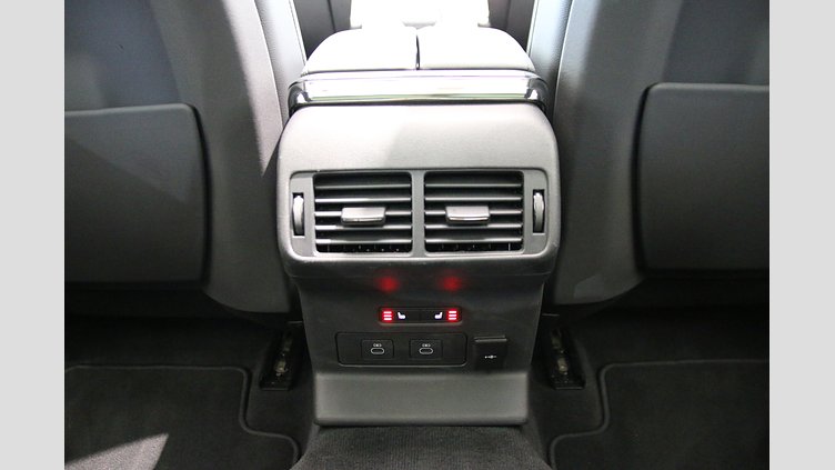 2024 認定中古車 Land Rover Range Rover Velar オストゥーニパールホワイト D200マイルドハイブリッド（ディーゼル） Dynamic SE