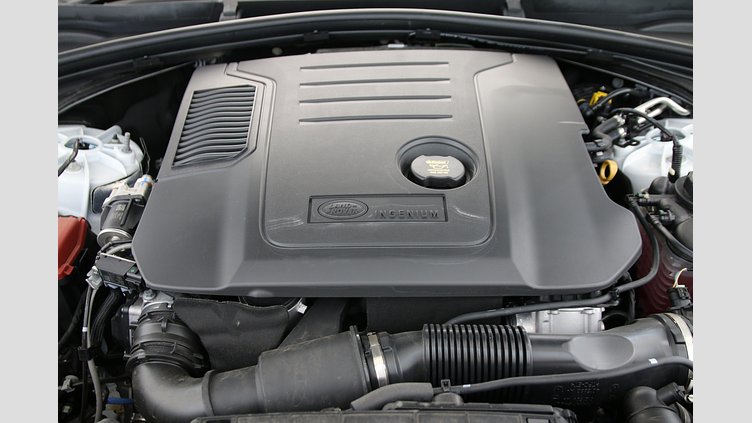 2024 認定中古車 Land Rover Range Rover Velar オストゥーニパールホワイト D200マイルドハイブリッド（ディーゼル） Dynamic SE