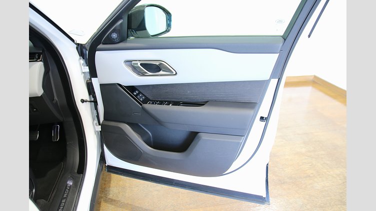 2024 認定中古車 Land Rover Range Rover Velar オストゥーニパールホワイト D200マイルドハイブリッド（ディーゼル） Dynamic SE