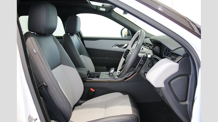 2024 認定中古車 Land Rover Range Rover Velar オストゥーニパールホワイト D200マイルドハイブリッド（ディーゼル） Dynamic SE