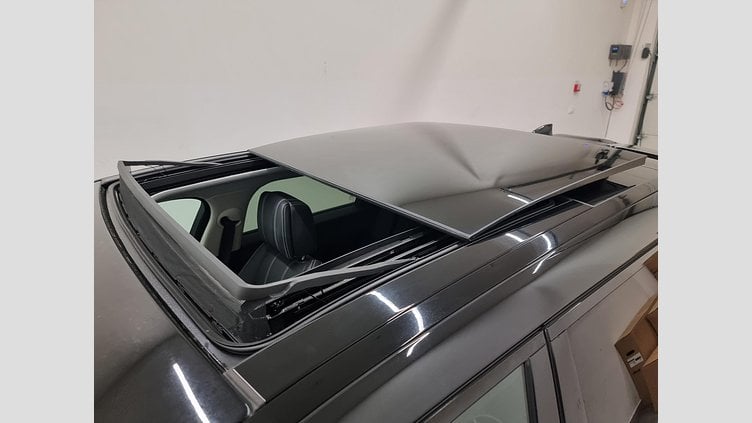 2020 Rabljena vozila Land Rover Range Rover Velar Aruba P300 AWD AUTOMATIC MHEV DYNAMIC HSE 