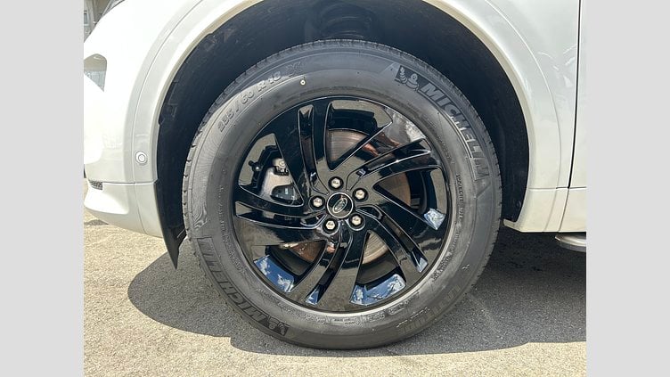 2024 認定中古車 Land Rover Discovery Sport フジホワイト D200（ディーゼル）  S